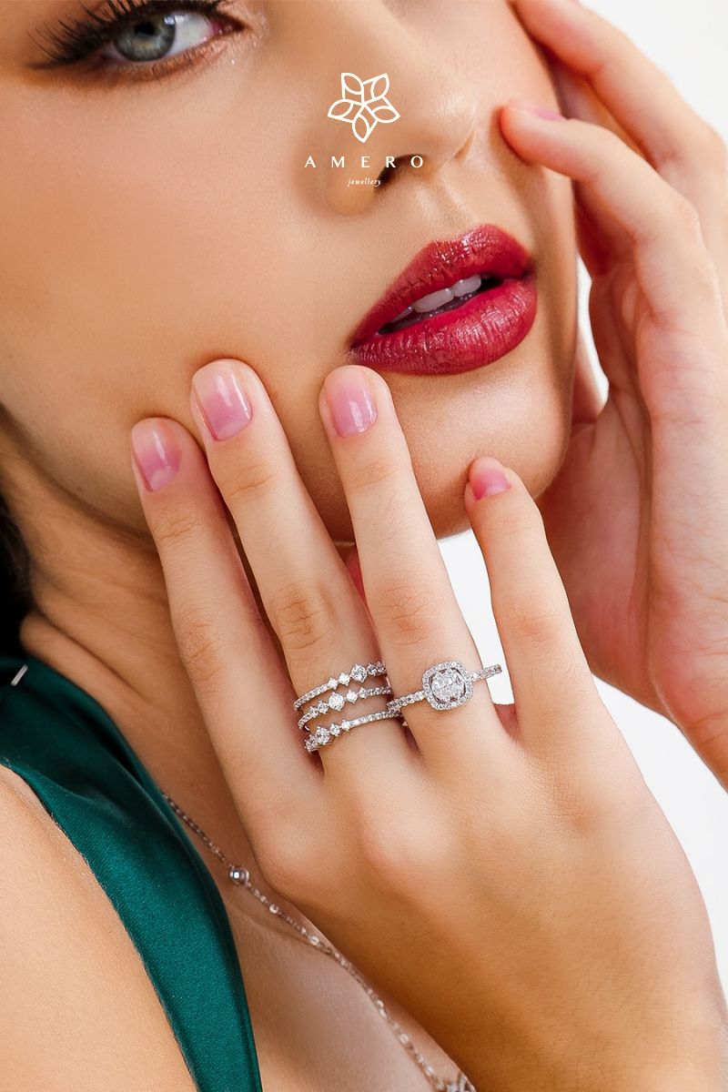 apa perbedaan cincin couple dan cincin tunangan